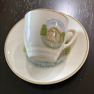 Vintage Lincoln Salem, Illinois Souvenir Teacup and Saucer!